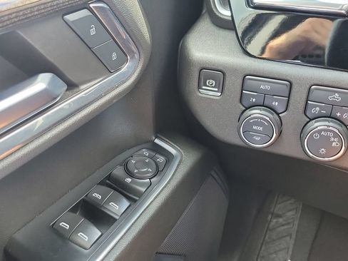 Used 2024 Chevrolet Silverado 1500 LT AWD/4WD image 19