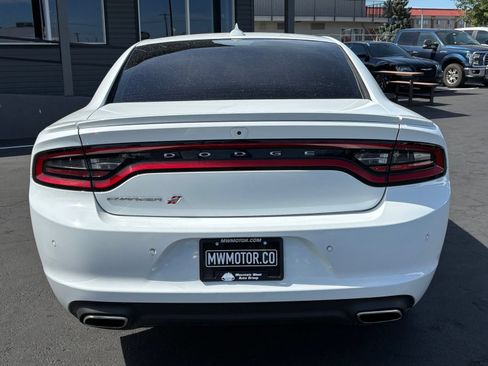 Used 2020 Dodge Charger SXT AWD/4WD image 4