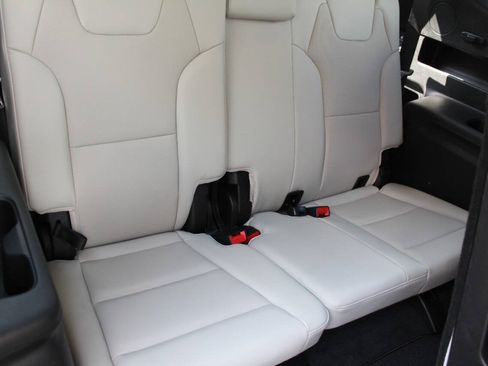 Used 2022 Kia Telluride EX w/ Towing Package AWD/4WD image 21