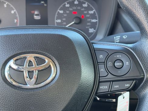 Used 2025 Toyota Corolla LE image 20
