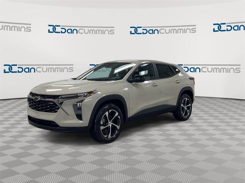 New 2026 Chevrolet Trax RS image 4