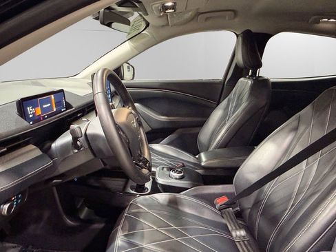 Used 2021 Ford Mustang Mach-E Select image 22