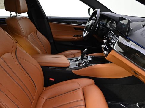 Used 2017 BMW 540i xDrive image 15