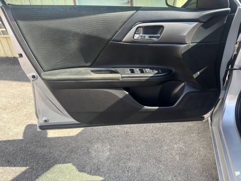 Used 2014 Honda Accord LX image 2