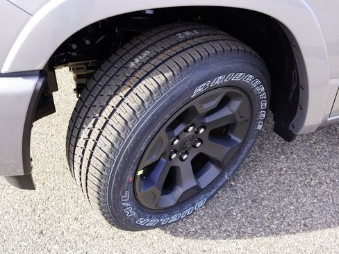 New 2026 RAM 1500 Big Horn AWD/4WD image 9