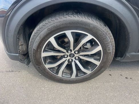 Used 2023 Ford Explorer ST AWD/4WD image 9