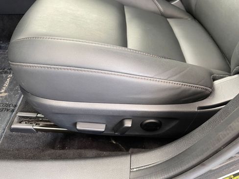 Used 2025 MAZDA MAZDA3 s image 23