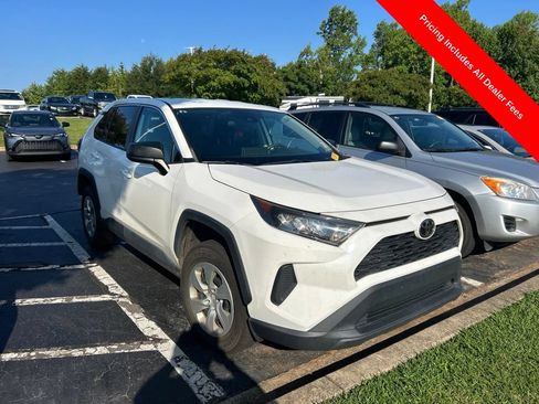 Used 2022 Toyota RAV4 LE FWD image 1