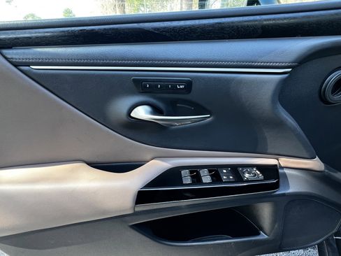 Certified 2023 Lexus ES 350 350 w/ Premium Package image 13