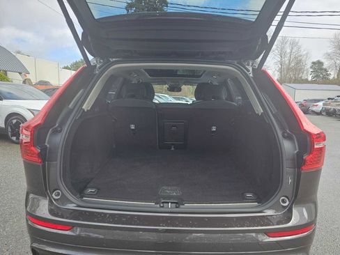 Certified 2025 Volvo XC60 B5 Plus image 17