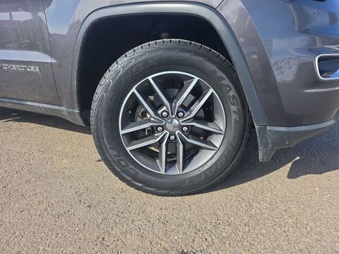 Used 2018 Jeep Grand Cherokee Limited image 11