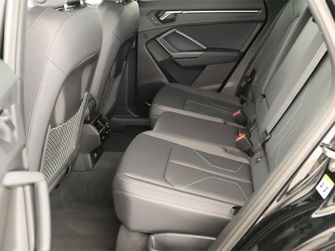 Certified 2025 Audi Q3 2.0T Premium w/ Convenience Package image 28