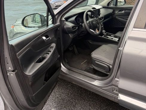 Used 2019 Hyundai Santa Fe SE FWD image 16
