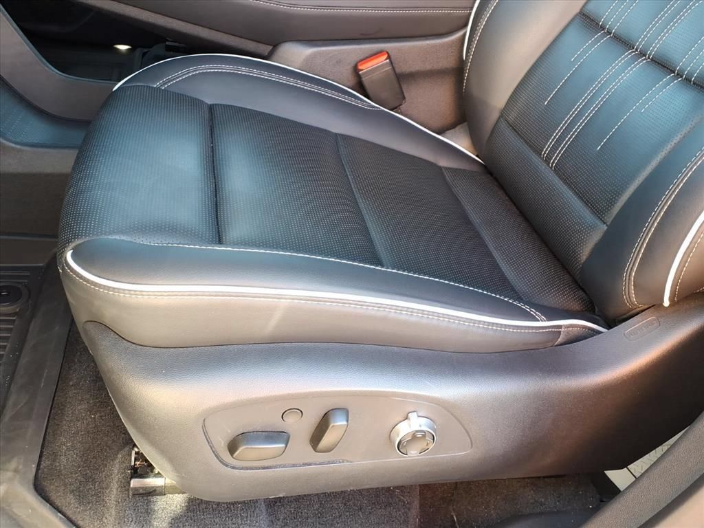 Used 2025 Buick Enclave Avenir w/ Trailering Package, 5000 lbs. FWD image 4