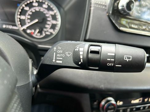 Used 2024 Mitsubishi Outlander SE FWD image 22