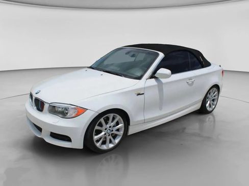 Used 2013 BMW 135i Convertible RWD image 2