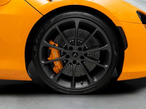 Used 2026 McLaren Artura Spider RWD image 44