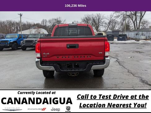 Used 2017 Toyota Tacoma SR5 w/ Tow Package image 10