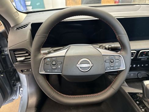 New 2026 Nissan Sentra SR FWD image 11