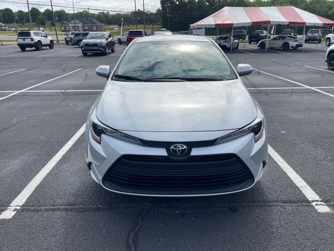 New 2026 Toyota Corolla LE FWD image 2