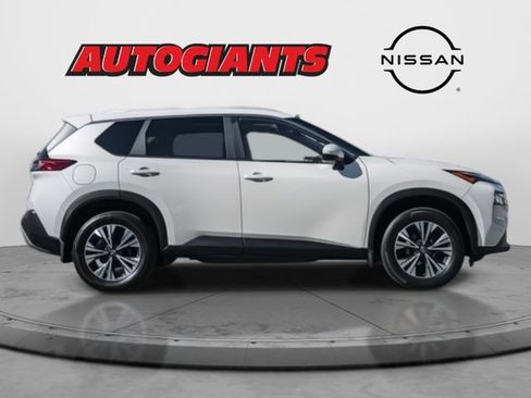 Certified 2022 Nissan Rogue SV w/ SV Premium Package image 4