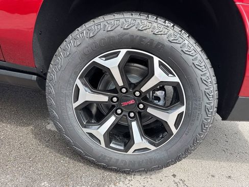 New 2026 GMC Yukon XL AT4 w/ AT4 Premium Package AWD/4WD image 33