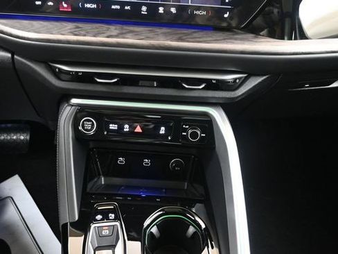 Certified 2025 Audi Q5 Premium Plus w/ Premium Plus image 29