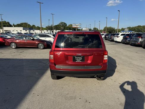 Used 2014 Jeep Patriot Sport w/ Power Value Group FWD image 4