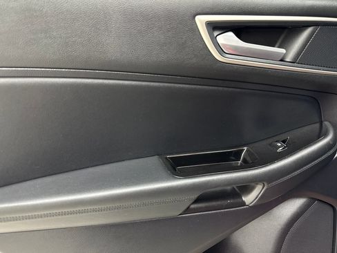 Used 2019 Ford Edge SEL w/ Equipment Group 201A FWD image 40