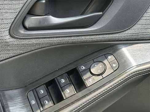 Used 2022 Nissan Rogue S image 20