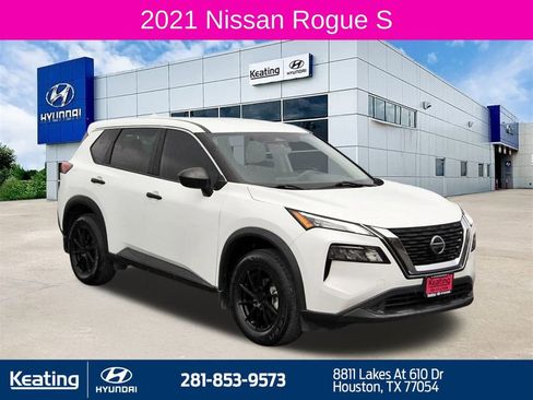 Used 2021 Nissan Rogue S image 2
