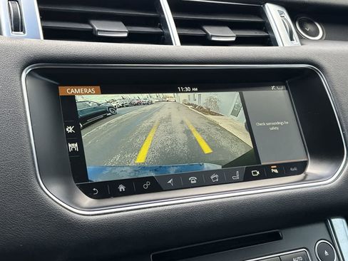 Used 2017 Land Rover Range Rover Sport SE image 24