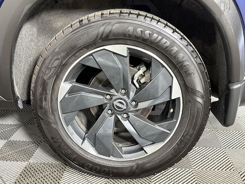 Used 2024 Nissan Rogue SV AWD/4WD image 36
