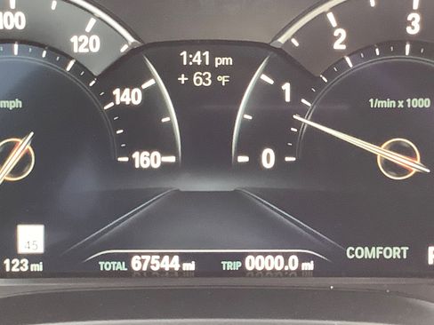 Used 2018 BMW 530i xDrive AWD/4WD image 25