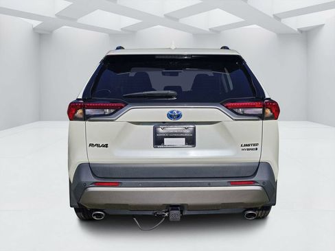 Used 2022 Toyota RAV4 Limited AWD/4WD image 4