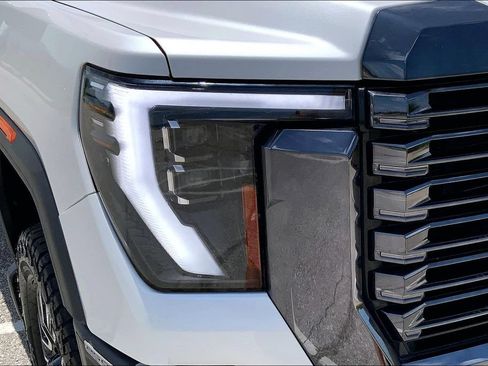 Used 2024 GMC Sierra 2500 Denali Ultimate w/ Max Trailering Package AWD/4WD image 28