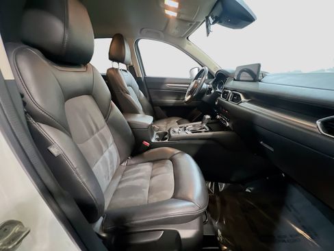 Used 2021 MAZDA CX-5 Touring image 21