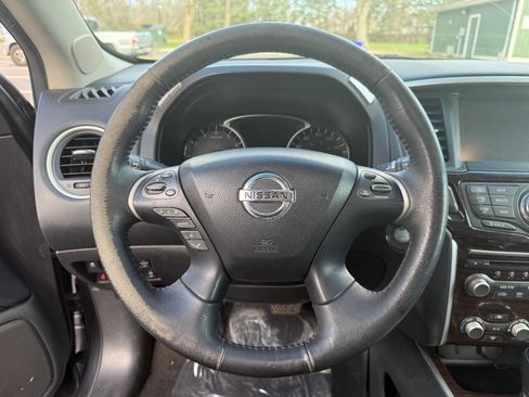 Used 2014 Nissan Pathfinder Platinum w/ Platinum Premium Package image 24