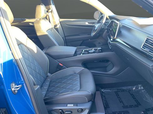 New 2026 Volkswagen Atlas Cross Sport SEL Premium R-Line AWD/4WD image 32