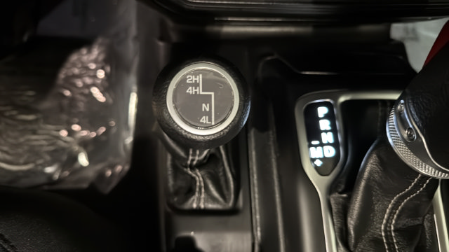 Used 2020 Jeep Wrangler Unlimited Sahara AWD/4WD image 20