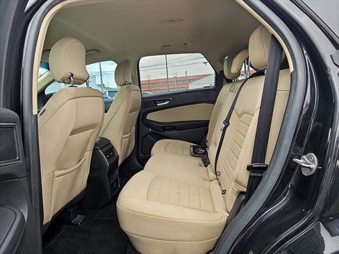 Used 2015 Ford Edge SE FWD image 12