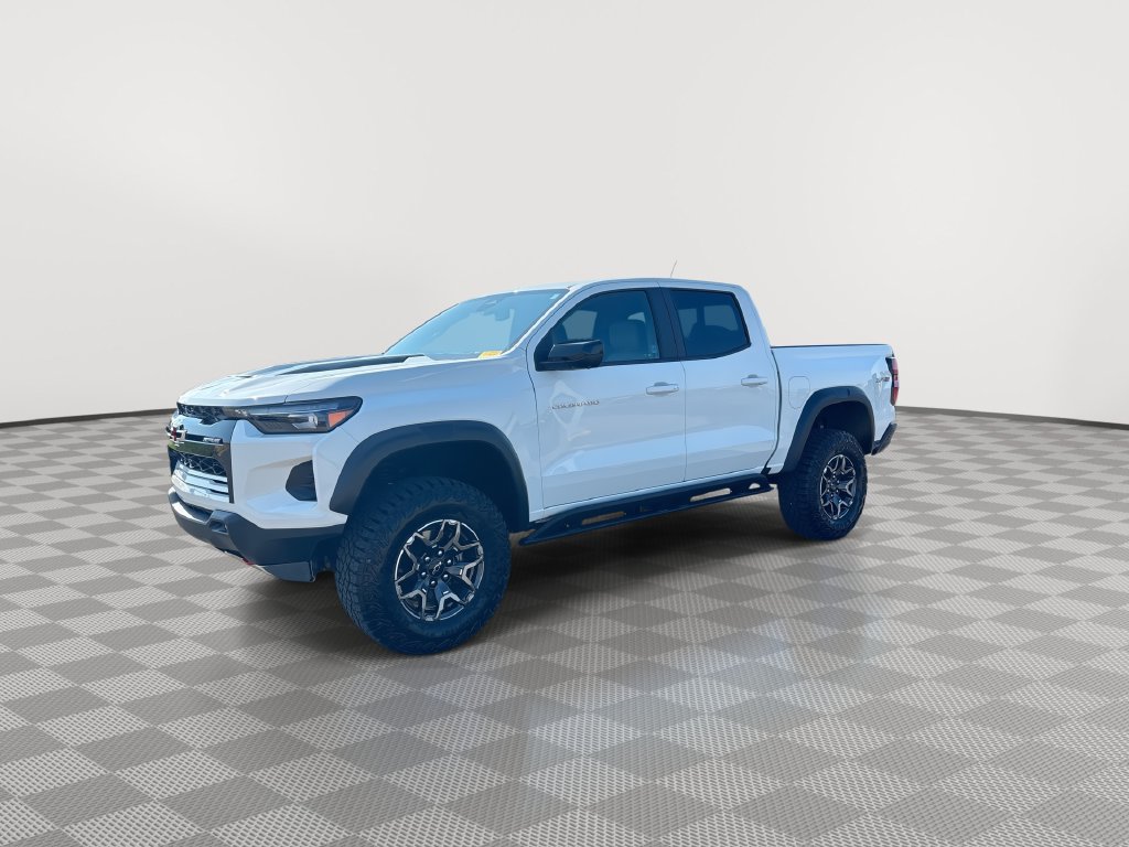 Used 2024 Chevrolet Colorado ZR2 w/ ZR2 Convenience Package III AWD/4WD image 6