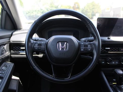 Certified 2025 Honda Accord EX-L image 17