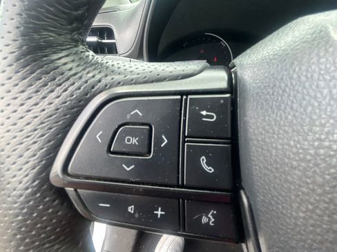 Used 2024 Toyota Sienna LE AWD/4WD image 20