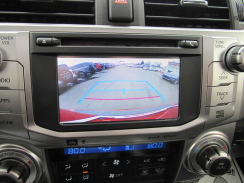 Used 2016 Toyota 4Runner Limited image 21