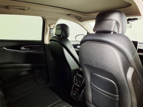 Used 2023 Lincoln Nautilus Reserve w/ Equipment Group 201A AWD/4WD image 11