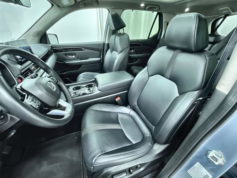 Certified 2023 Honda Pilot Touring image 19