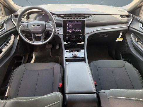 New 2026 Jeep Grand Cherokee L 4WD image 17