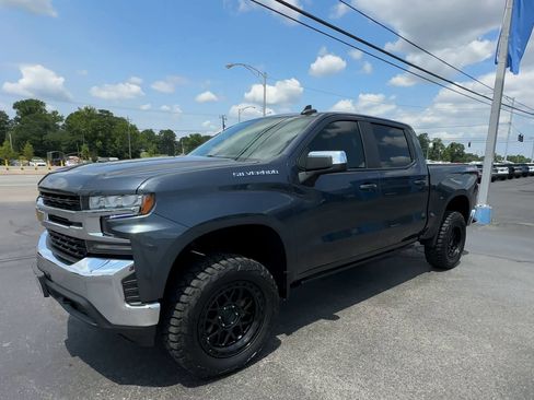 Used 2021 Chevrolet Silverado 1500 LT AWD/4WD image 4