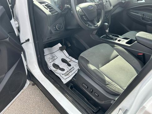 Used 2017 Ford Escape SE image 10